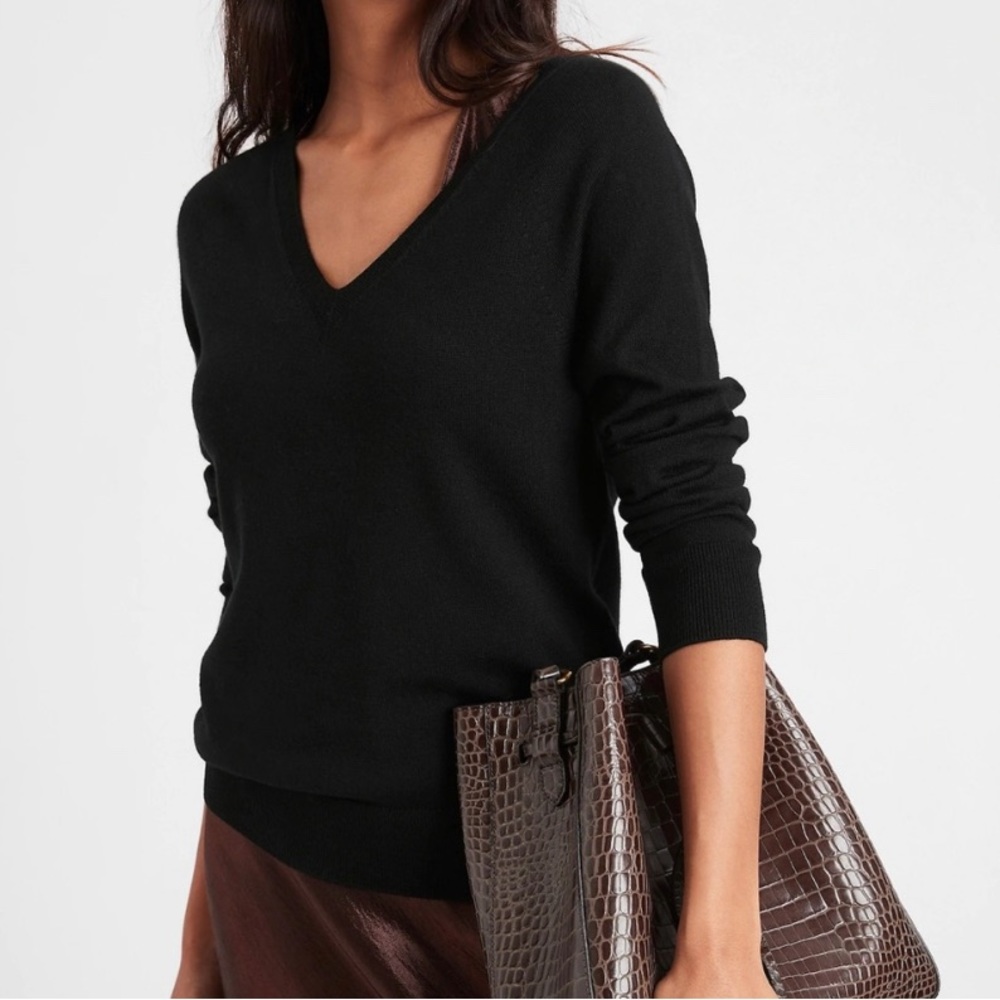 Banana republic 100% Merino wool